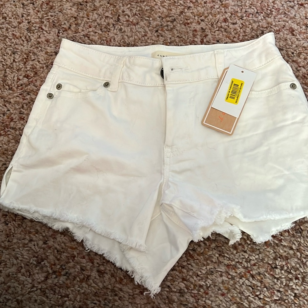 White Copper Key Shorts